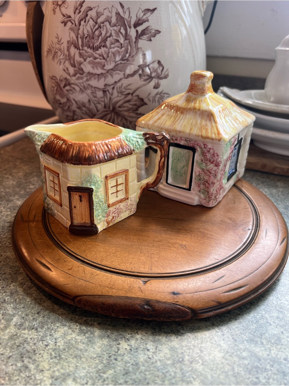 Hand-Painted Cottage Creamer and Sugar Set in Yellow and Brown